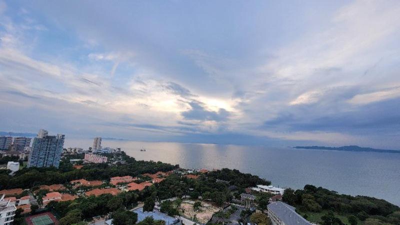 Andromeda Seaview Condo Near Beach Pattaya ภายนอก รูปภาพ